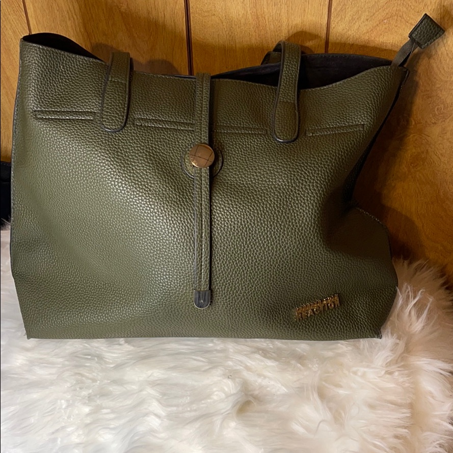 Kenneth Cole Reaction